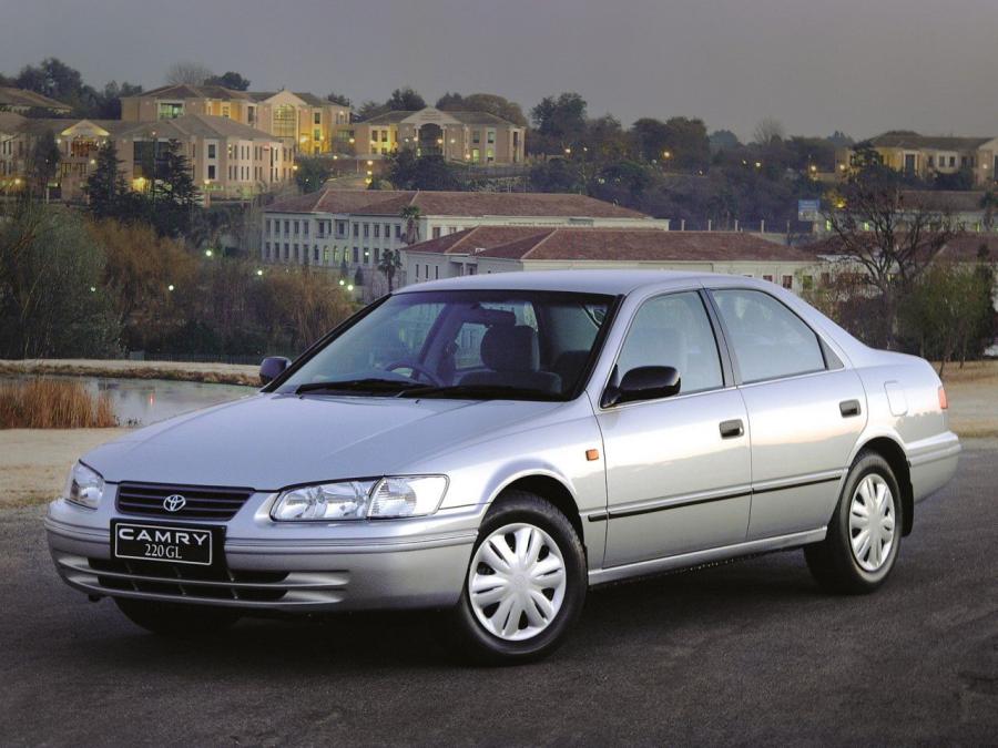  Toyota Camry 2000 года  (ZA) (фото 1 из 18)
